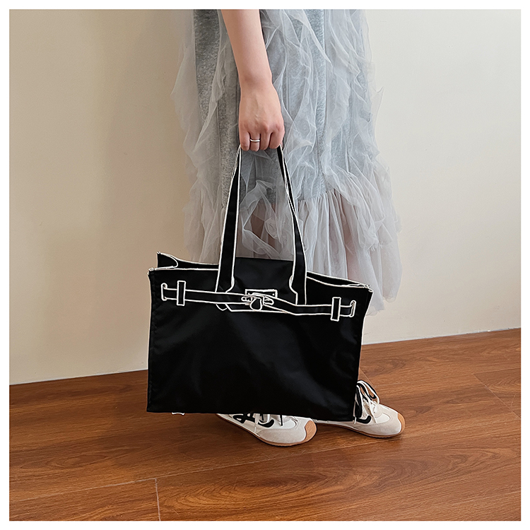 面白いデザインの軽量ナイロンショルダーバッグ、大容量トートバ - Canvas Tote Designer のレビューと価格