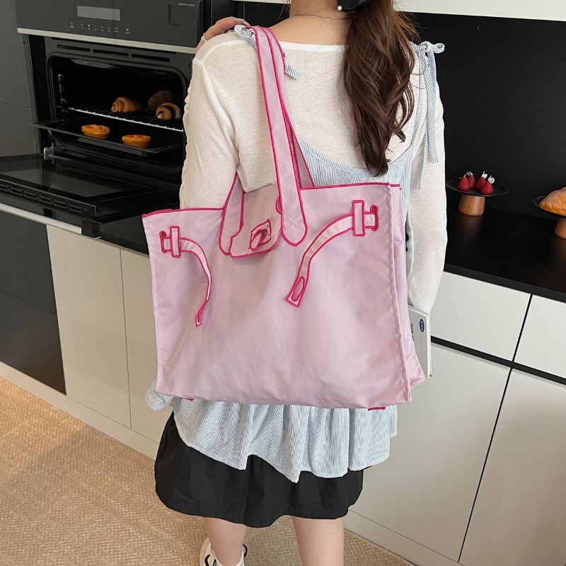 面白いデザインの軽量ナイロンショルダーバッグ、大容量トートバ - Canvas Tote Designer のレビューと価格