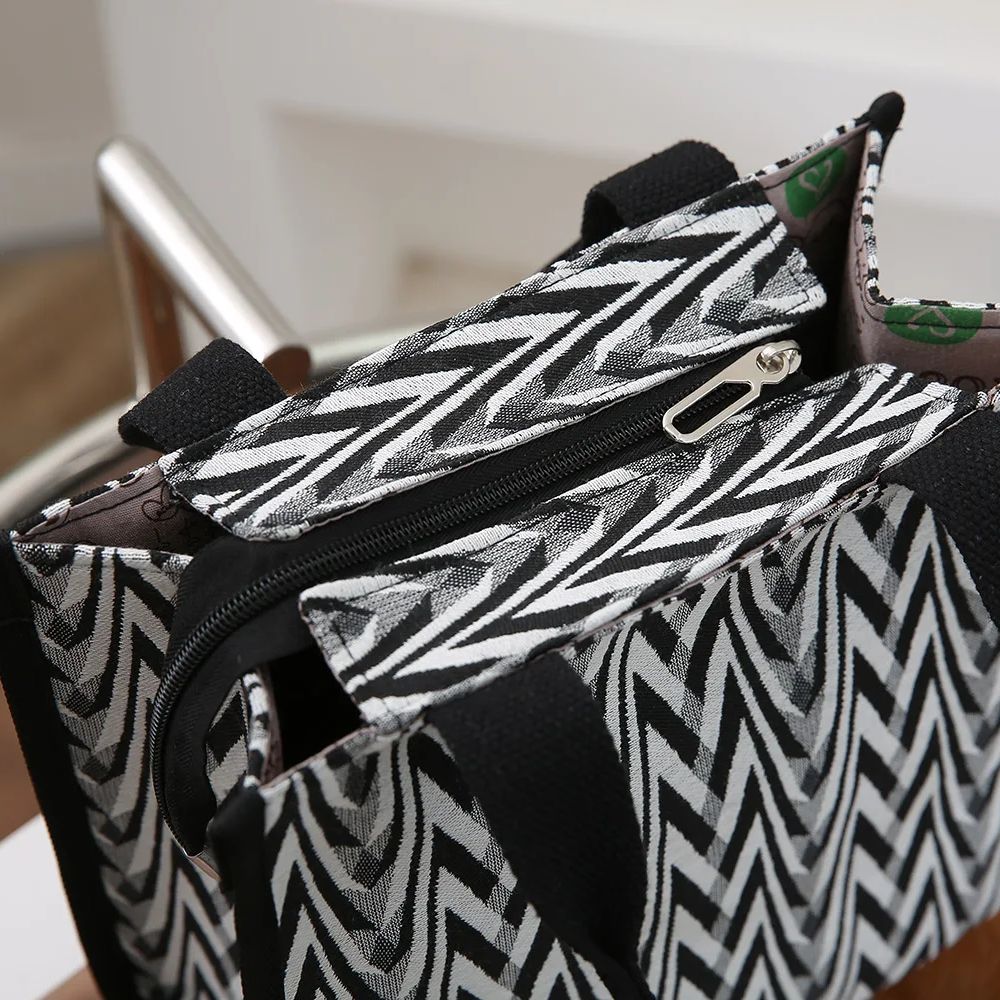 シェブロンパターンキャンバストートバッグ、レトロレターパッチ - Canvas Tote Designer のレビューと価格