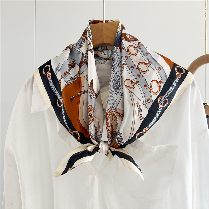 夏のシルクスカーフ女性ソフトショール高級デザイナースカーフフ - Luxury Bags For Summer のレビューと価格