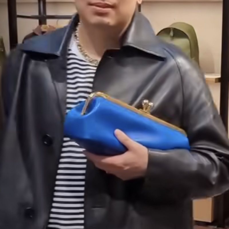 キスロックフレームバッグ 30cm レディース 高級デザイナ - Luxury Bags Outlet のレビューと価格
