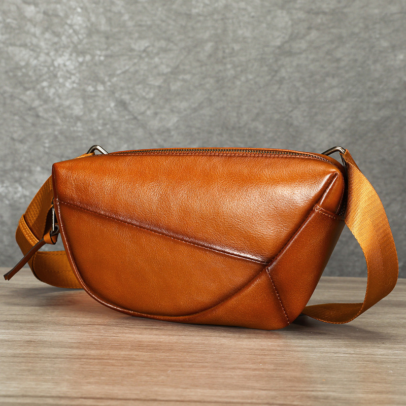 ヴィンテージ加工の本革メンズチェストバッグ、カジュアルでシン - Saddle Bag Distressed のレビューと価格